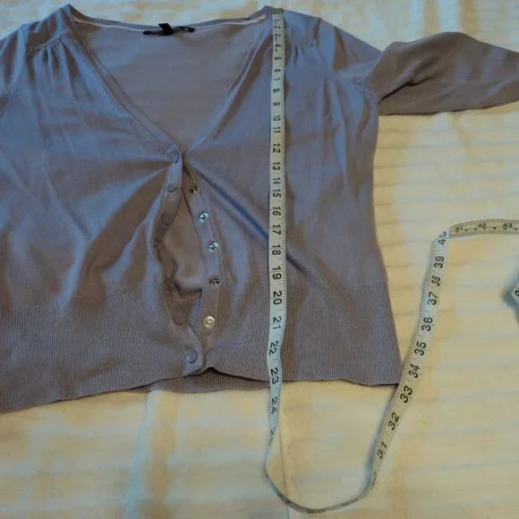 Women's Lavendar Snap Up V-Neck Cardigan Sweater - Picture 4 of 5